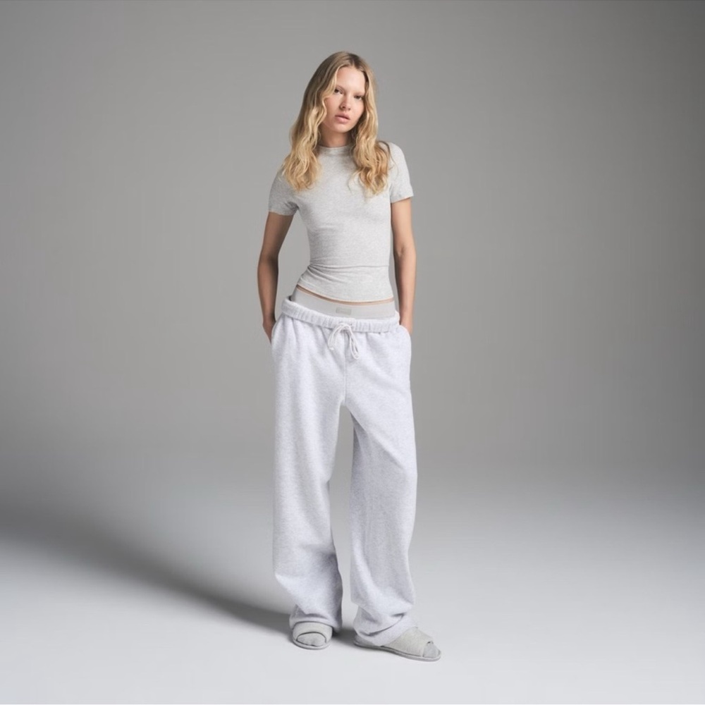 SKIMS NWT Classic Cotton Fleece Straight Leg Pant - Light Heather Gray